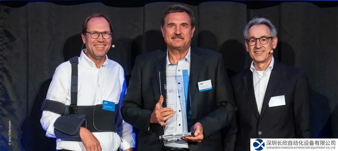 獲獎新聞 | Andreas Thome 代表倍福領(lǐng)取英特爾系統(tǒng)制造商獎