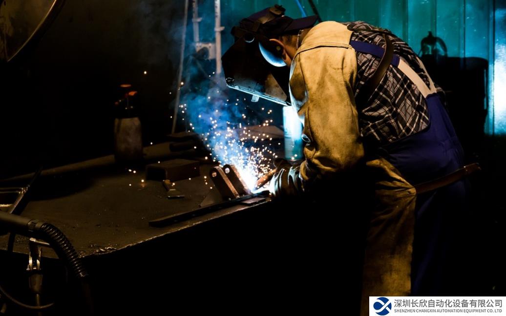 5 個(gè)典型案例告訴你，為何協(xié)作機(jī)器人越來(lái)越受到金屬加工業(yè)青睞