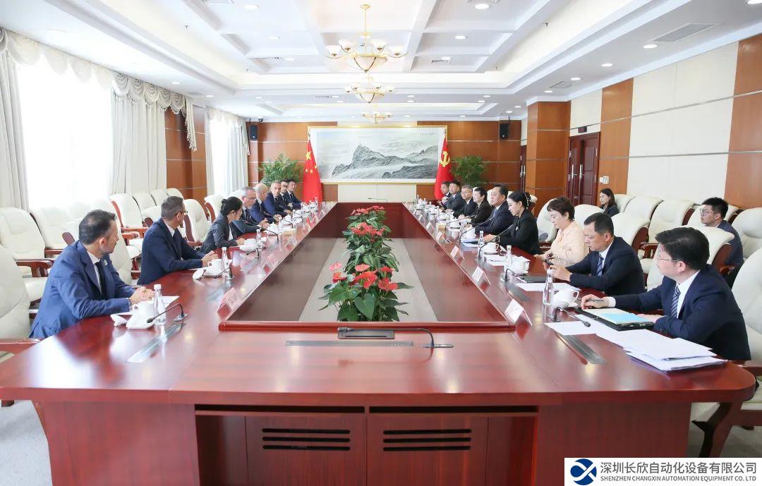 深化本土布局，堅(jiān)定區(qū)域發(fā)展承諾｜柯馬全球首席執(zhí)行官與松江區(qū)政府展開交流座談