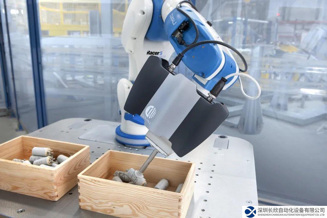 柯馬推出全自動(dòng)料箱揀選解決方案MI.RA/Picker