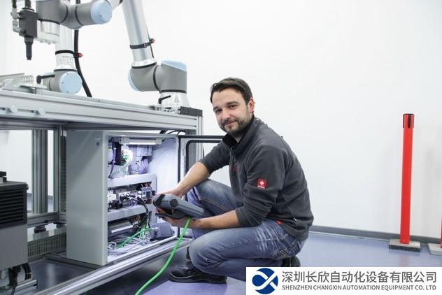 優(yōu)傲機(jī)器人與西門子PLC攜手，開(kāi)創(chuàng)自動(dòng)化無(wú)縫對(duì)接新時(shí)代